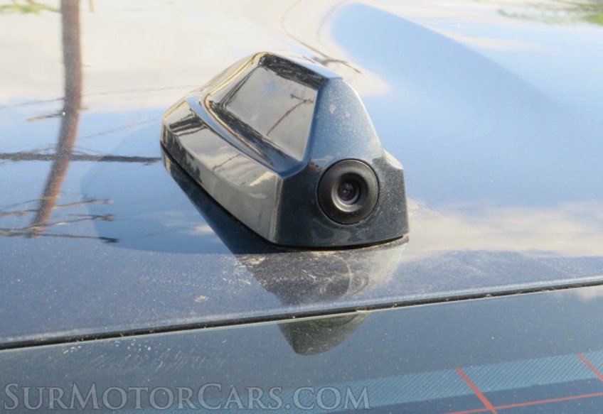 2020 Chevrolet Camaro - Image 17