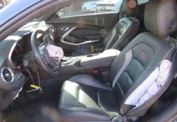 2020 Chevrolet Camaro - Image 25