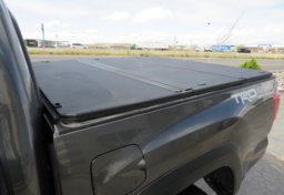 2016 Toyota Tacoma - Image 16