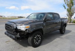 2016 Toyota Tacoma - Image 2