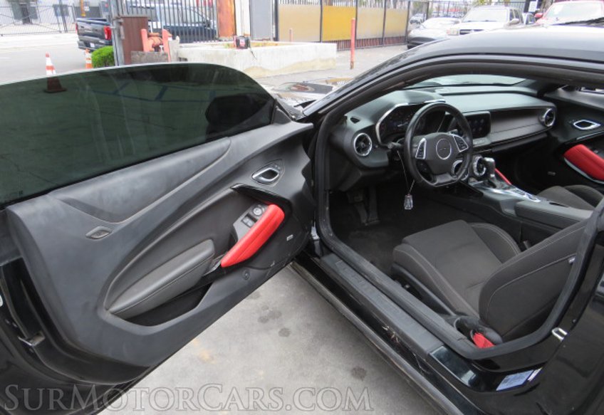 2021 Chevrolet Camaro - Image 23