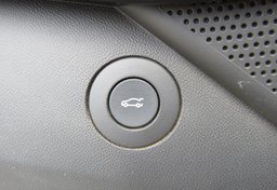 2021 Chevrolet Camaro - Image 36