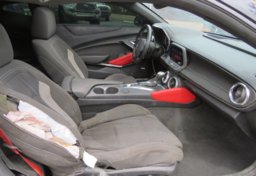 2021 Chevrolet Camaro - Image 19