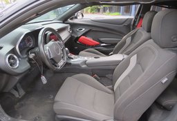 2021 Chevrolet Camaro - Image 18