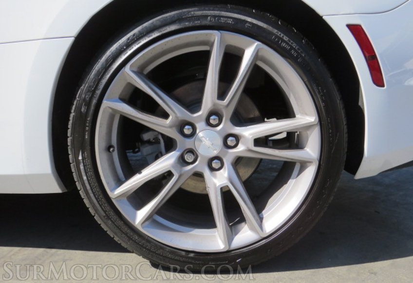 2021 Chevrolet Camaro - Image 11