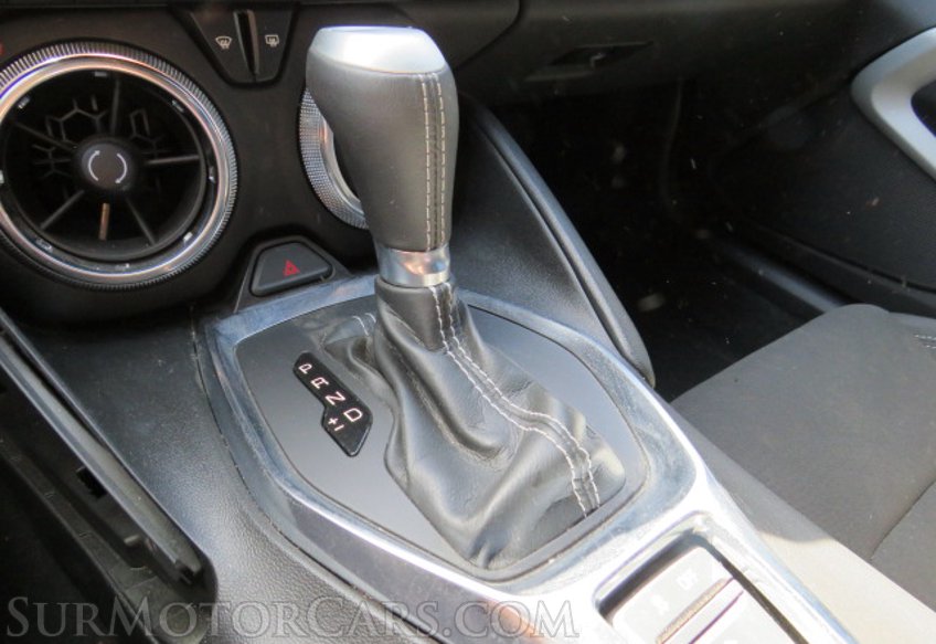 2021 Chevrolet Camaro - Image 31