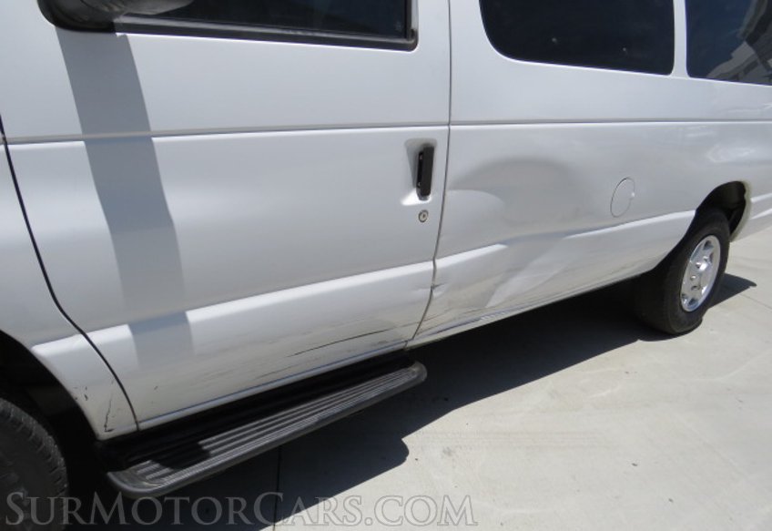 2014 Ford Econoline Wagon - Image 17