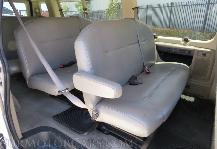 2014 Ford Econoline Wagon - Image 30