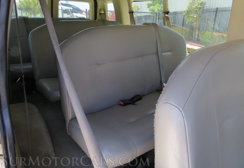 2014 Ford Econoline Wagon - Image 31
