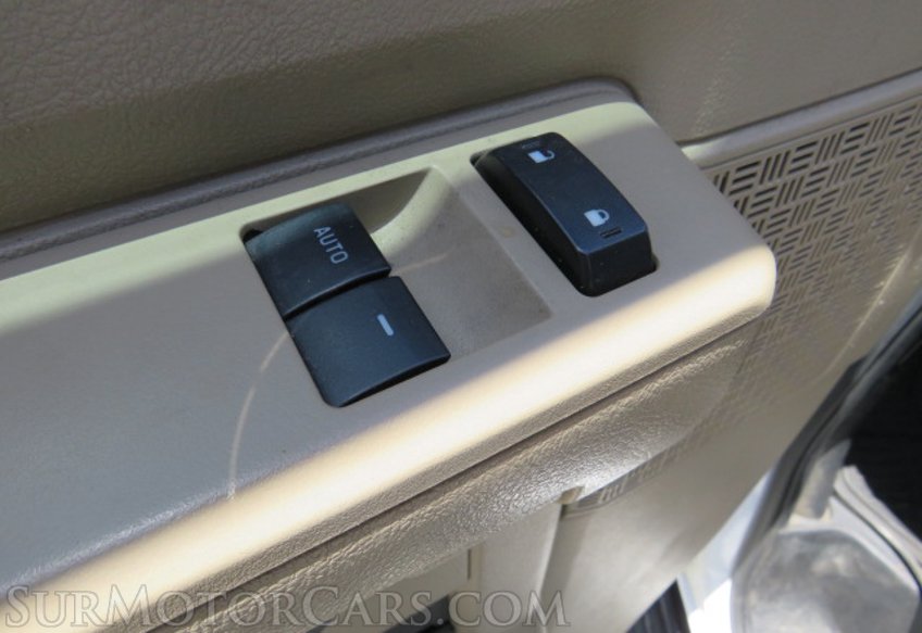 2014 Ford Econoline Wagon - Image 41