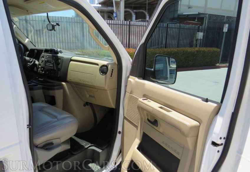 2014 Ford Econoline Wagon - Image 24