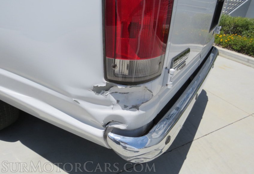 2014 Ford Econoline Wagon - Image 19