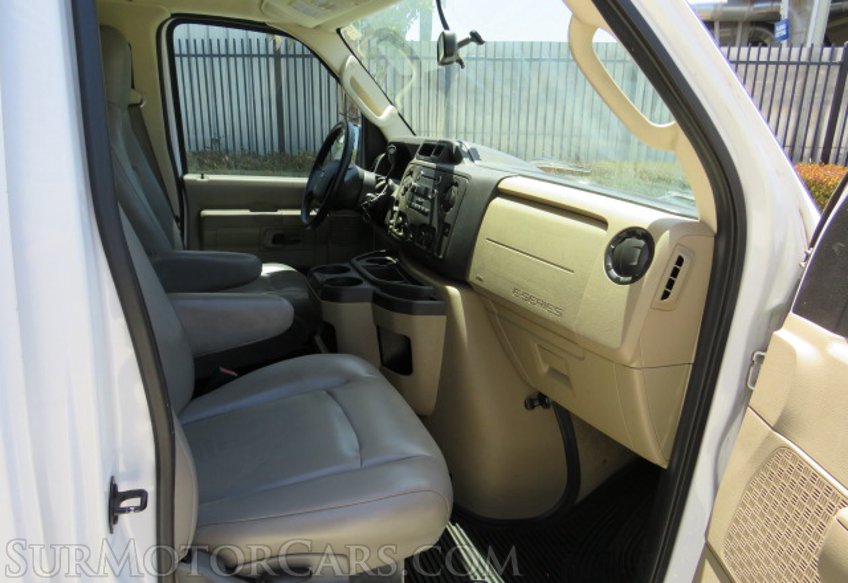 2014 Ford Econoline Wagon - Image 26