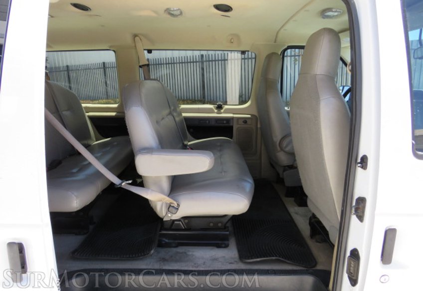 2014 Ford Econoline Wagon - Image 29