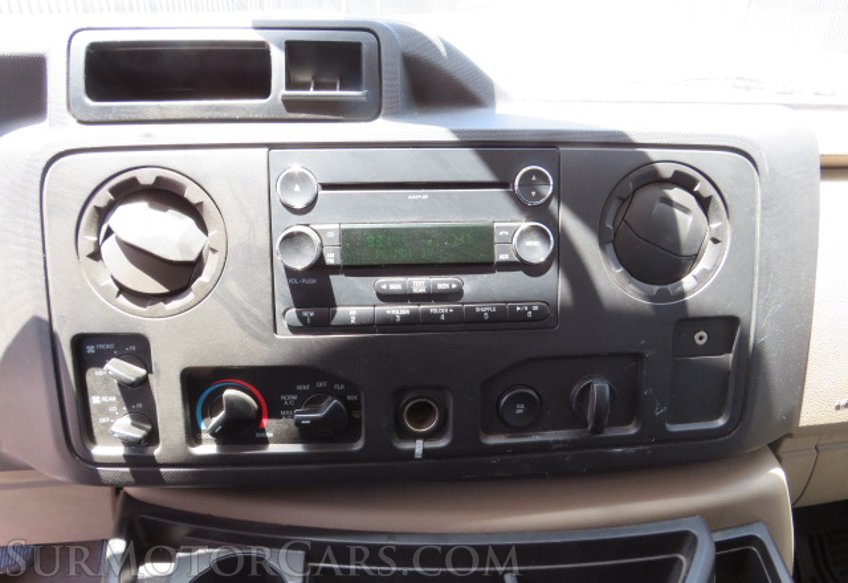 2014 Ford Econoline Wagon - Image 44