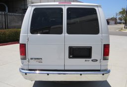 2014 Ford Econoline Wagon - Image 12