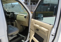 2014 Ford Econoline Wagon - Image 24
