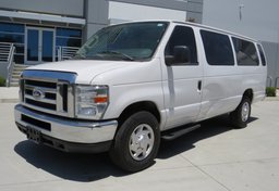 2014 Ford Econoline Wagon - Image 4