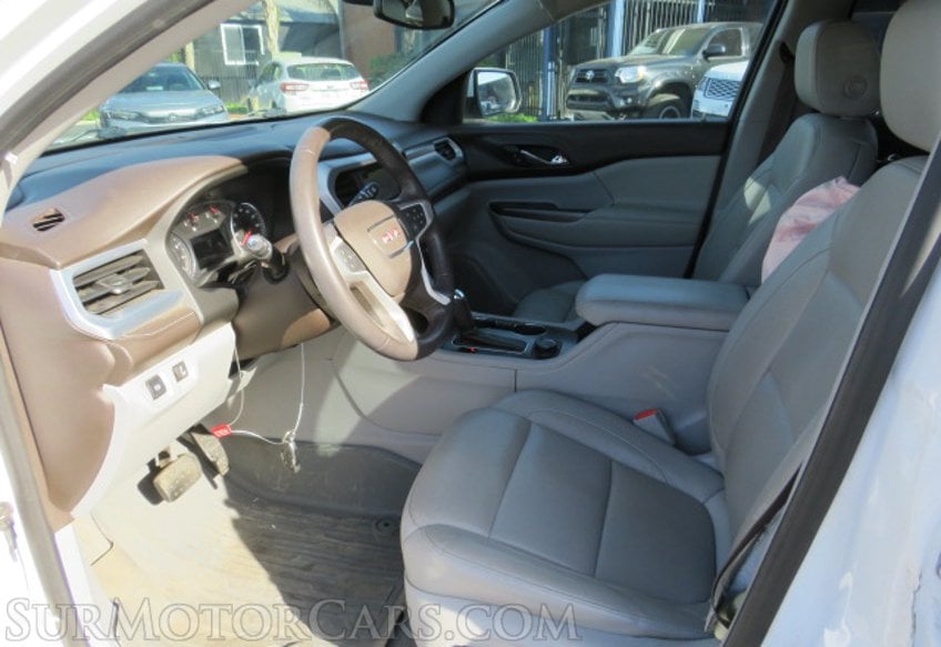 2018 GMC Acadia - Image 19