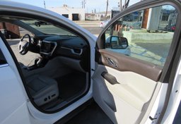 2018 GMC Acadia - Image 23