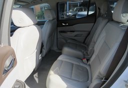 2018 GMC Acadia - Image 31