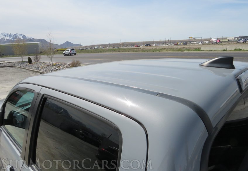 2019 Toyota Tacoma - Image 18