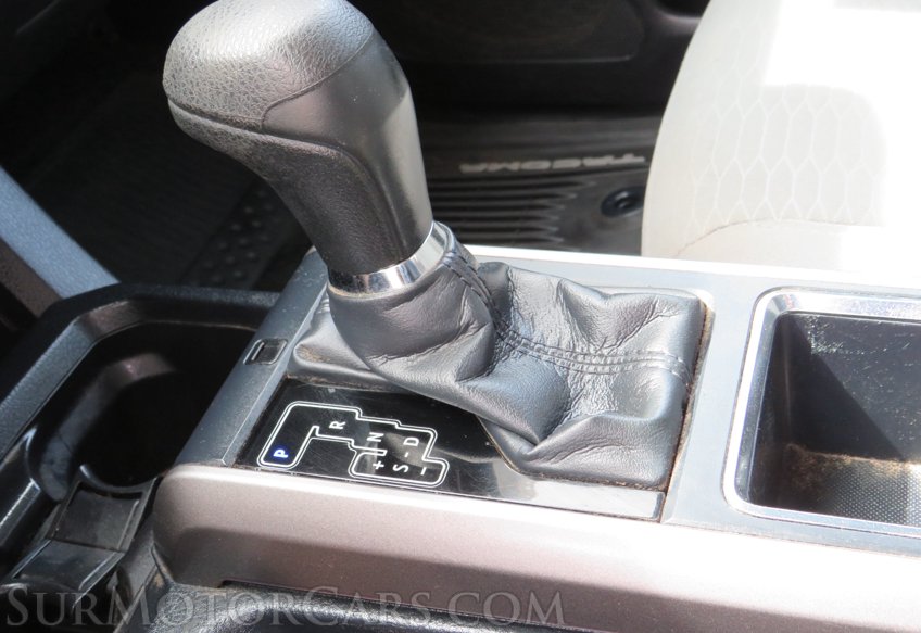 2019 Toyota Tacoma - Image 52