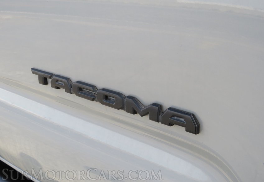 2019 Toyota Tacoma - Image 25
