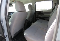 2019 Toyota Tacoma - Image 33