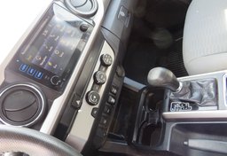 2019 Toyota Tacoma - Image 37