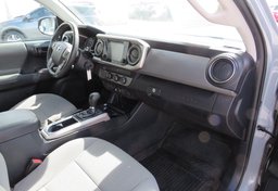 2019 Toyota Tacoma - Image 30