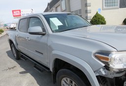 2019 Toyota Tacoma - Image 13