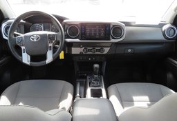 2019 Toyota Tacoma - Image 28