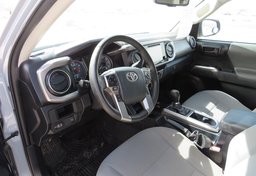 2019 Toyota Tacoma - Image 29