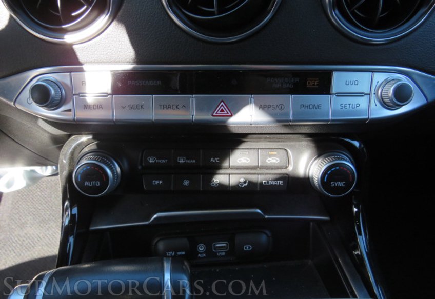 2018 Kia Stinger - Image 40