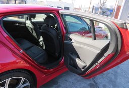 2018 Kia Stinger - Image 29