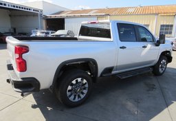 2022 Chevrolet Silverado 2500HD - Image 10