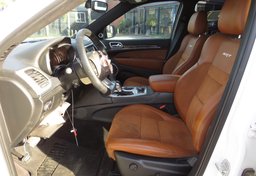 2018 Jeep Grand Cherokee - Image 25