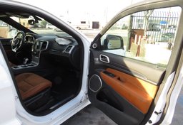 2018 Jeep Grand Cherokee - Image 23