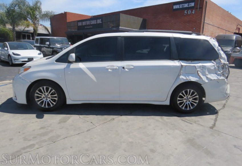 2019 Toyota Sienna - Image 10