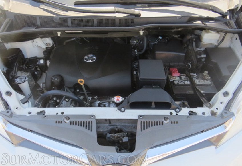 2019 Toyota Sienna - Image 39