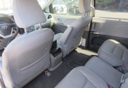 2019 Toyota Sienna - Image 20