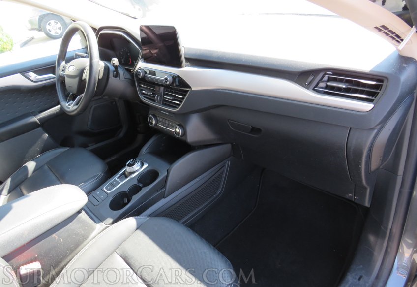 2020 Ford Escape - Image 24