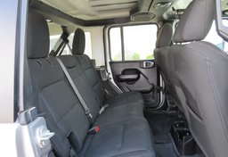 2020 Jeep Wrangler Unlimited - Image 32