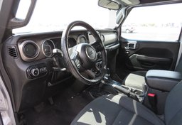 2020 Jeep Wrangler Unlimited - Image 25