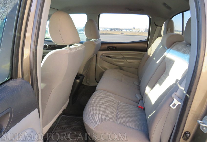 2013 Toyota Tacoma - Image 30