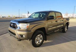 2013 Toyota Tacoma - Image 3