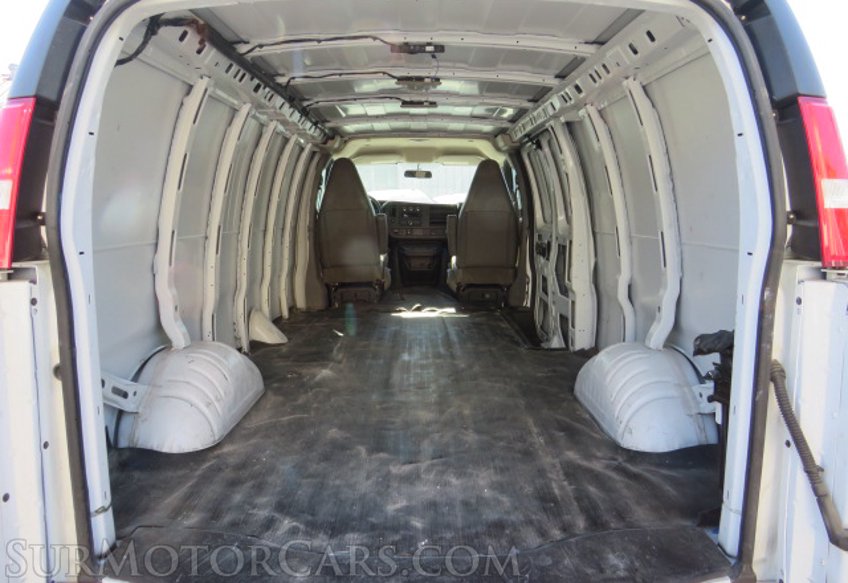 2021 Chevrolet Express Cargo Van - Image 26