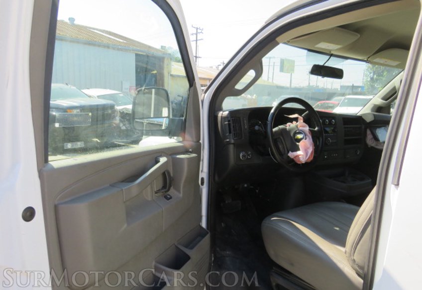 2021 Chevrolet Express Cargo Van - Image 23