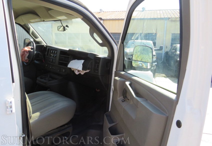 2021 Chevrolet Express Cargo Van - Image 19